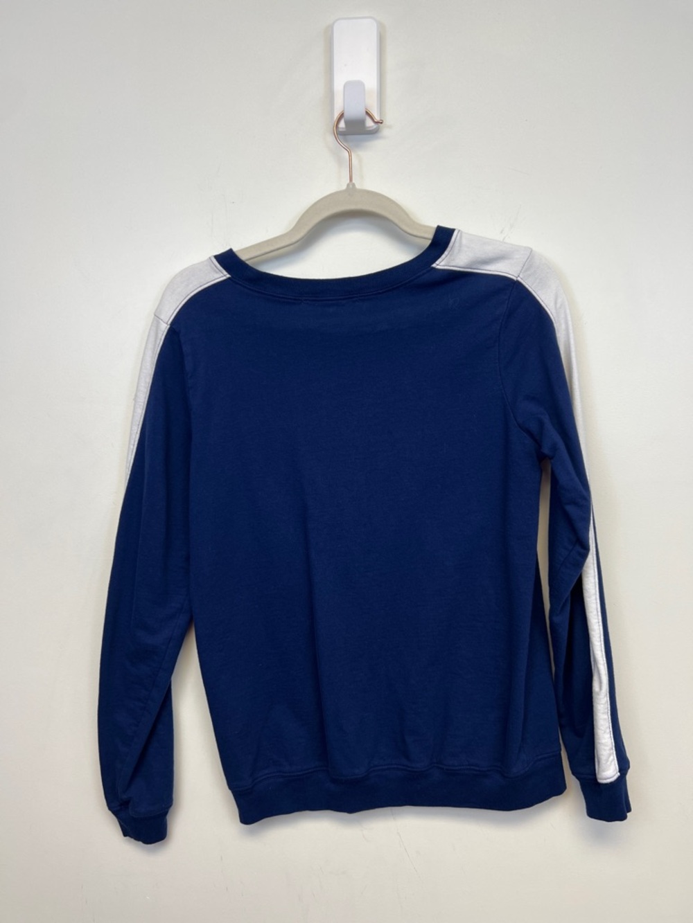 Chicago Bears Blue and White Sweatshirt Size Small - Picture 9 of 9